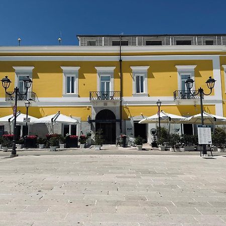 Palazzo Bonomi Hotel Bisceglie Exterior photo